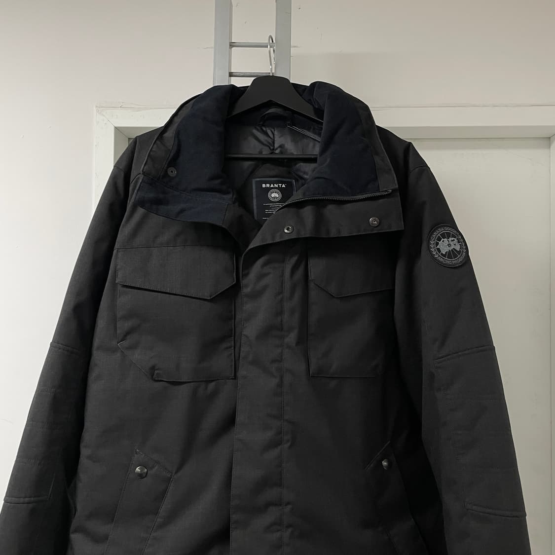 캐나다구스 브란타 블랙라벨 패딩 L 상품이미지2