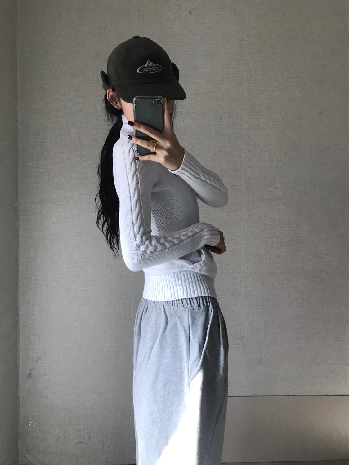 폴로 화이트 딱붙핏 니트집업 상품이미지3