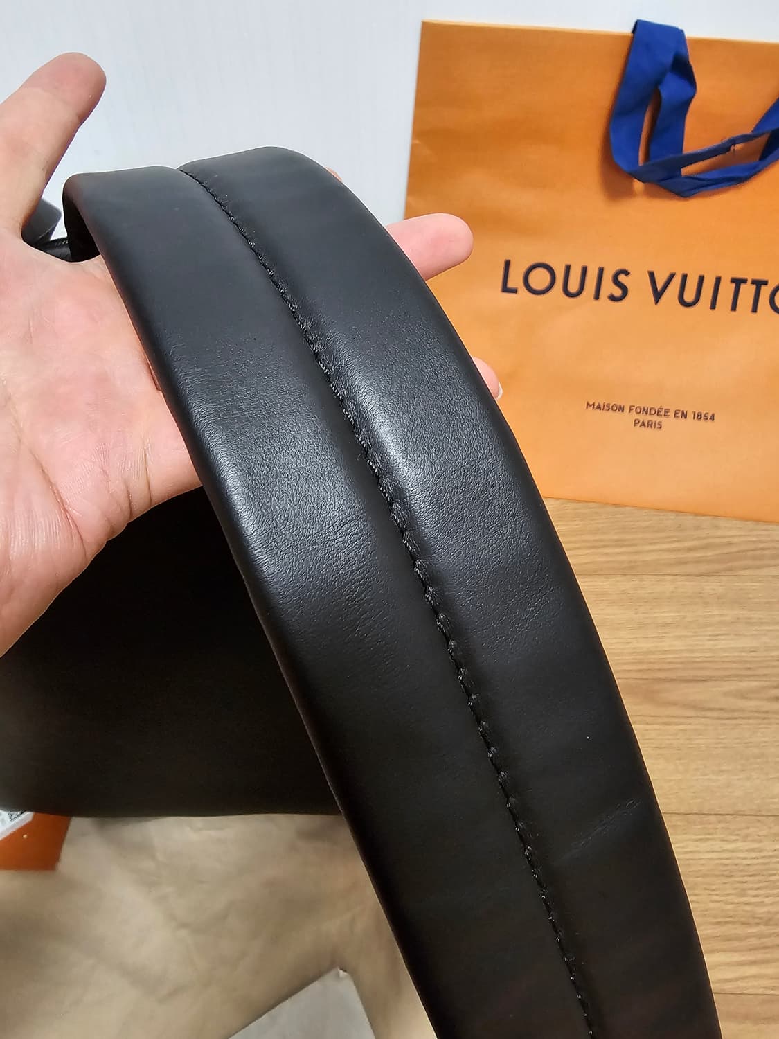 루이비통 올레더 모노그램 디스커버리 쉐도우 백팩 24년11월 상품이미지8