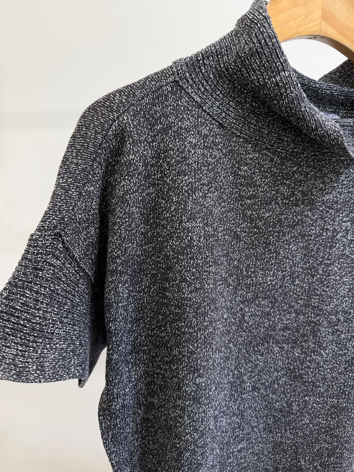 ISSEY MIYAKE (Made in Japan) 반팔 니트  상품이미지3