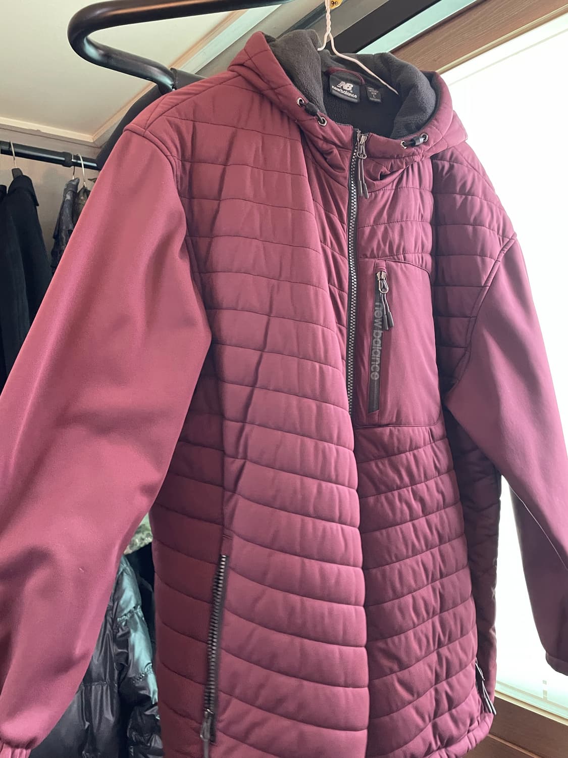 뉴발란스 하이브리드 후드집업 상품이미지1