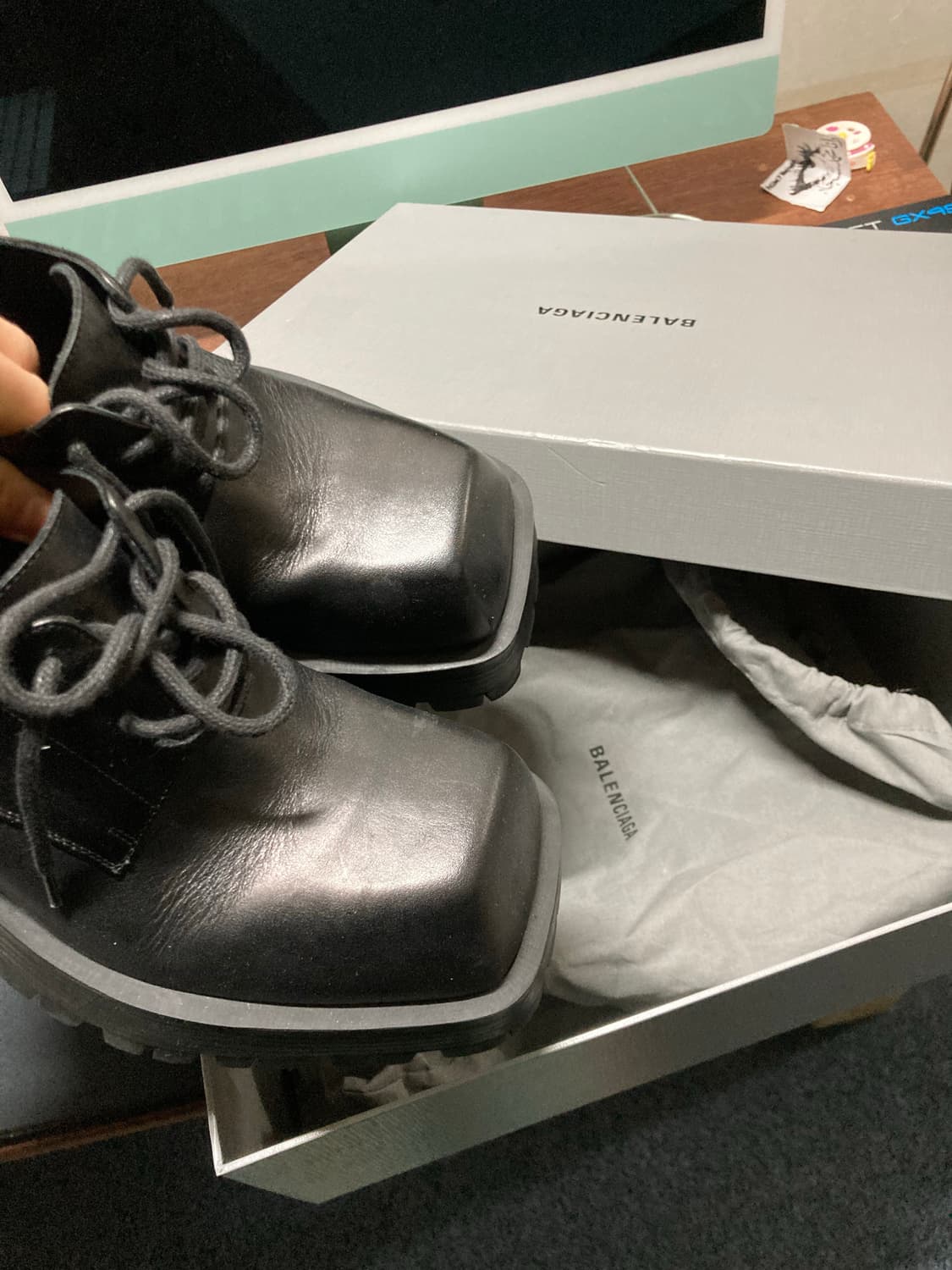 발렌시아가 트루퍼 더비 슈즈 상품이미지8