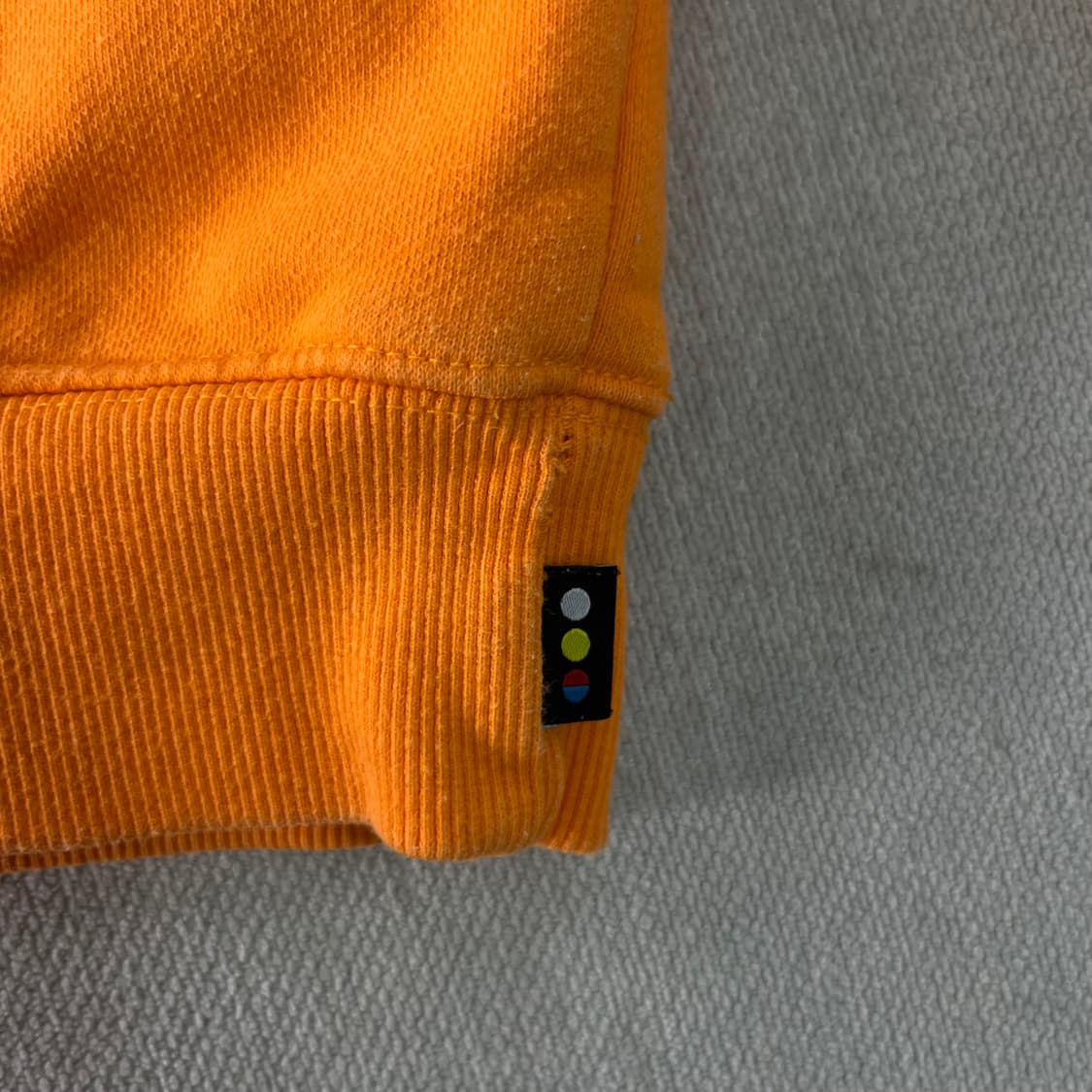 100 아이앱스튜디오 두산 오렌지 맨투맨  상품이미지5