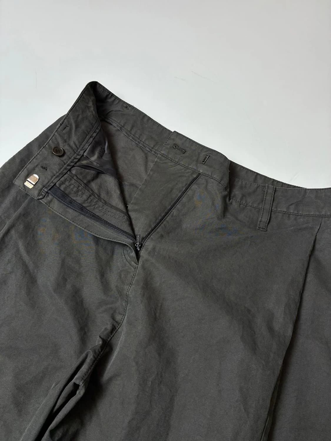 아모멘토 코튼 나일론 패티그 핀턱 팬츠 PN8667 상품이미지3