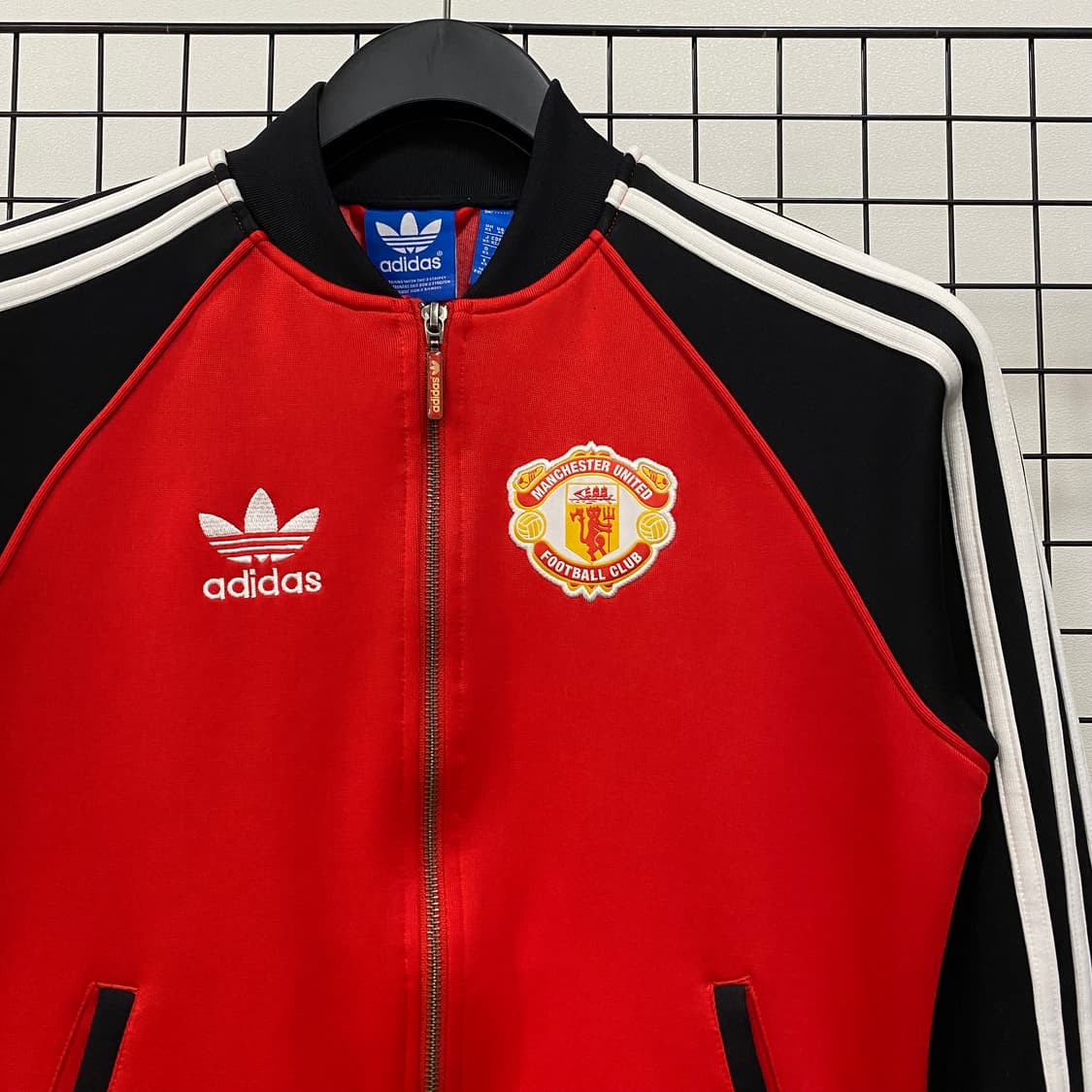  아디다스 맨유 레트로 트랙탑 상품이미지3