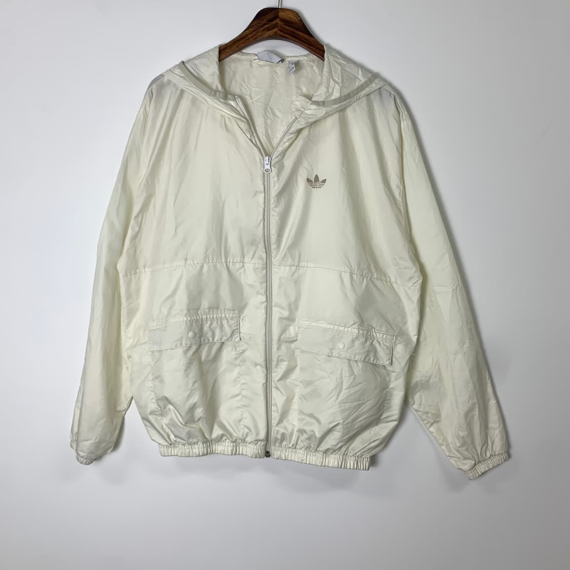 아디다스 아이보리 포켓 바람막이 상품이미지2