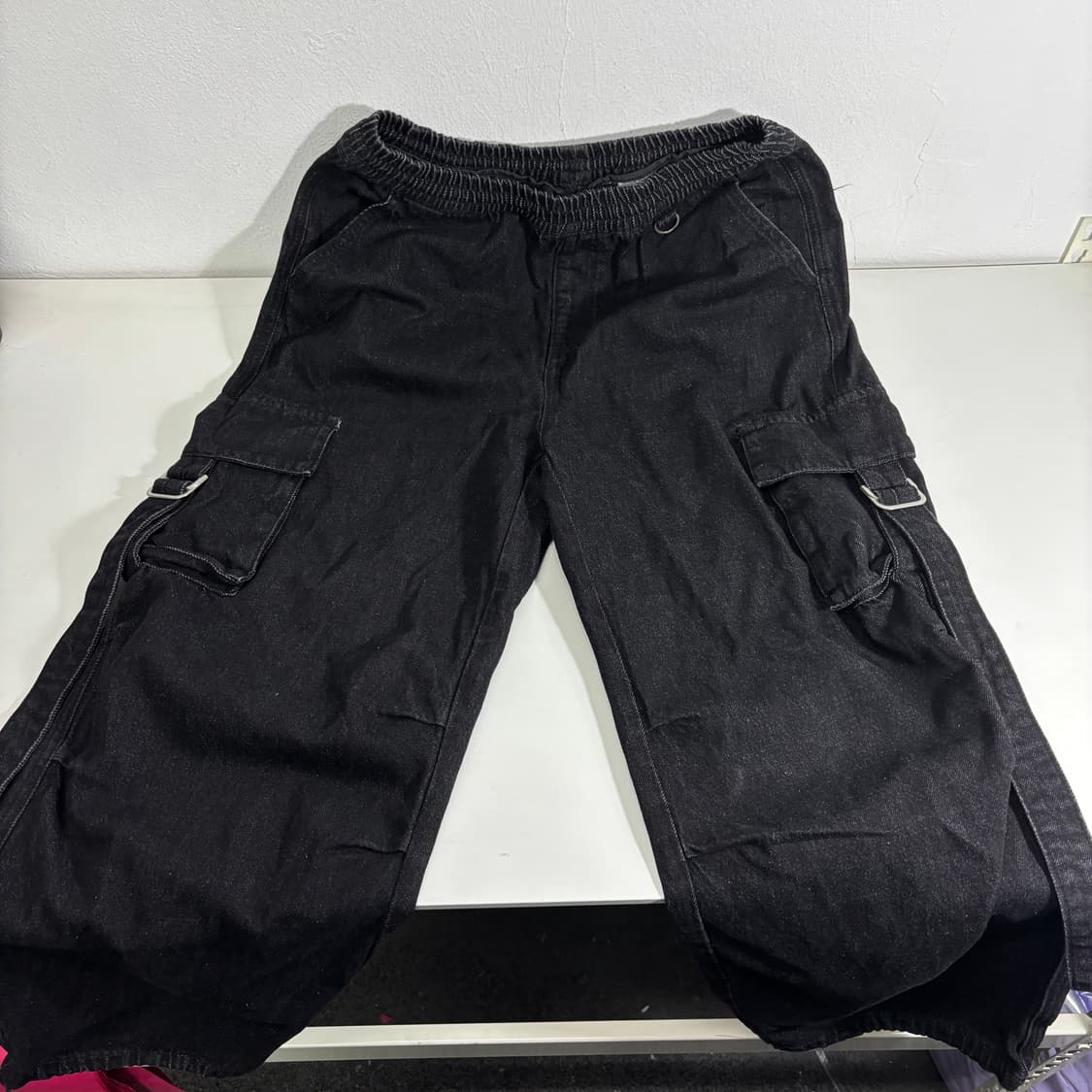 L 빈티지 블랙워시드 스트링 와이드핏 밸크로 카고 데님팬츠 상품이미지2