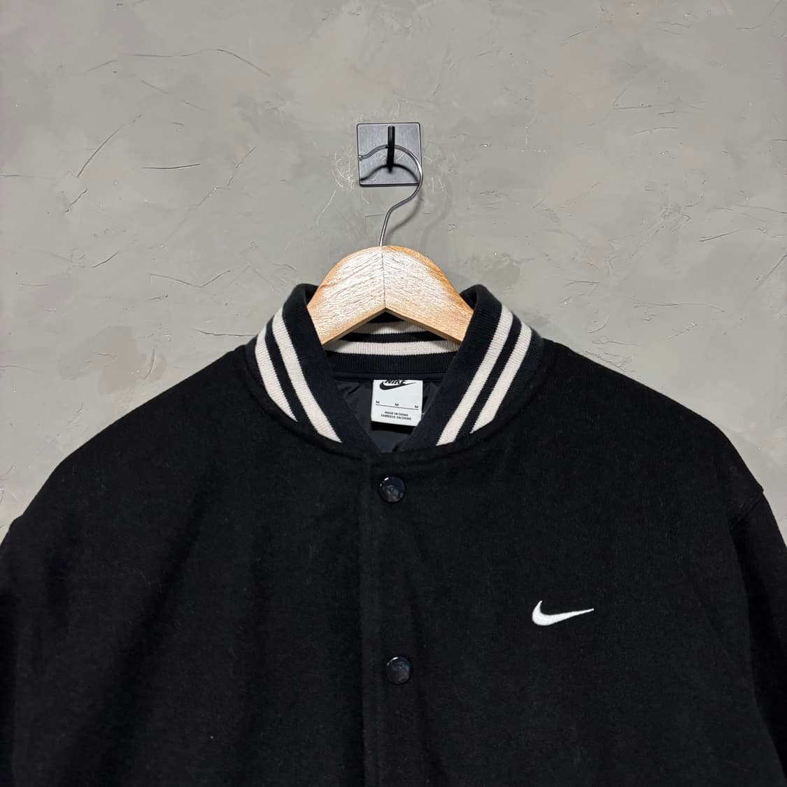 나이키 nsw 어센틱 바시티 자켓 상품이미지2