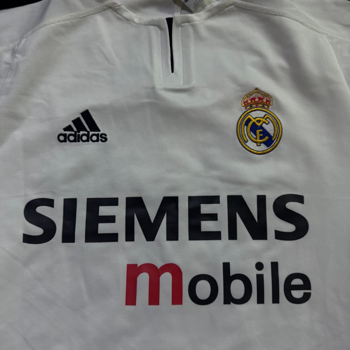 03-04 아디다스 레알 마드리드 NO.10 루이스 피구 홈 유니폼  상품이미지3