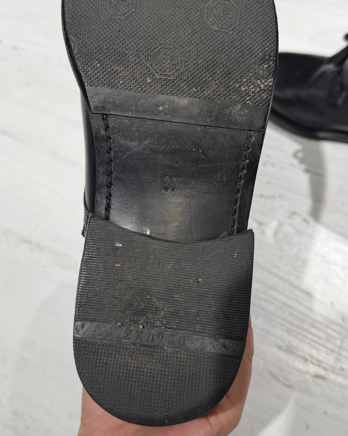 생로랑 블랙 스터드 스트랩 컴뱃 레더 부츠 상품이미지7