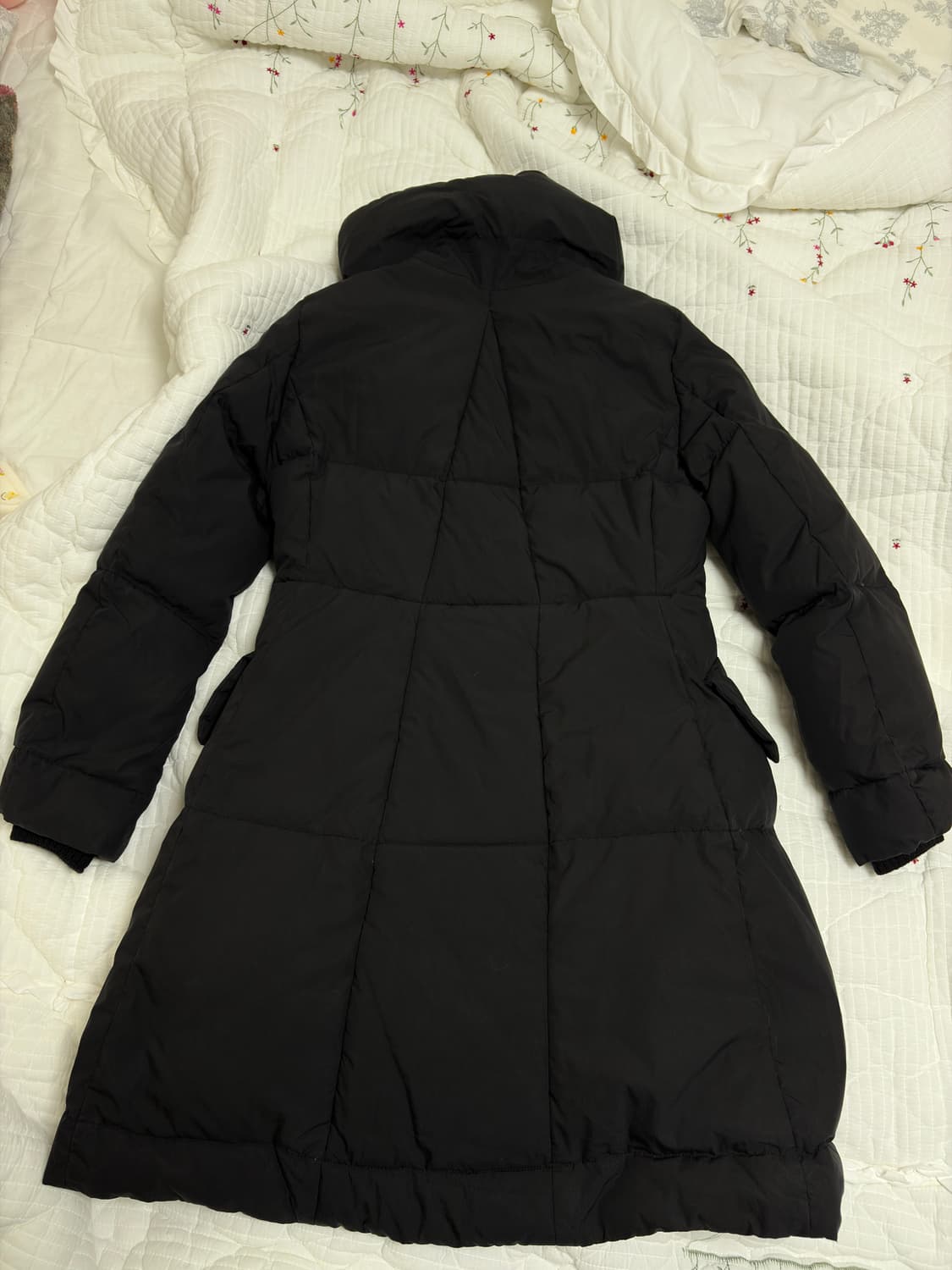 비비안 웨스트우드 블랙 다운 패딩 코트 상품이미지3