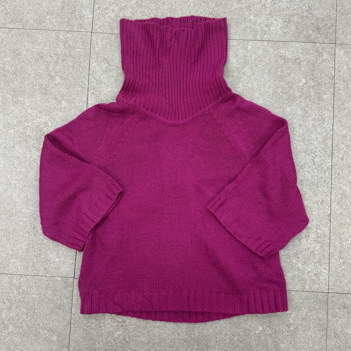 유니클로 5부 소매 터틀넥 스웨터 상품이미지4