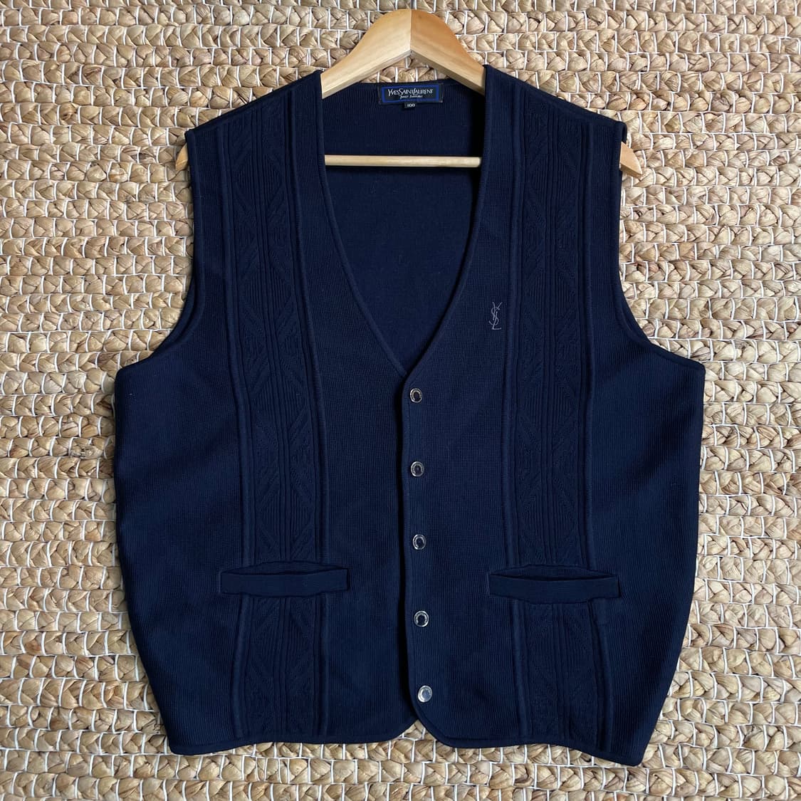 입생로랑 YSL 레터링버튼 베스트 가디건 상품이미지1