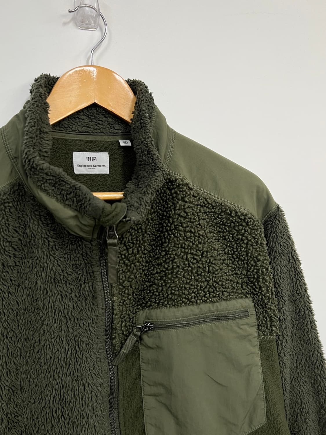 유니클로 엔지니어드 가먼츠 포켓 밀리터리 카키 후리스 집업 상품이미지2