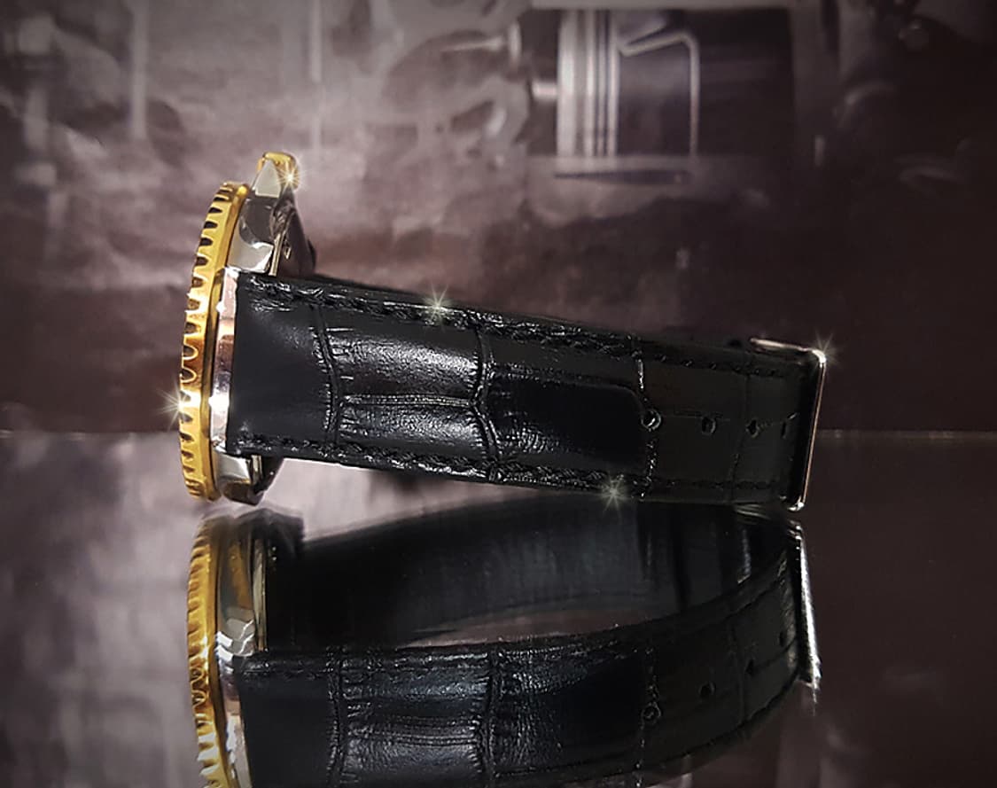 태그호이어 프로패셔널 1000 블랙판 남성 가죽 시계 상품이미지5