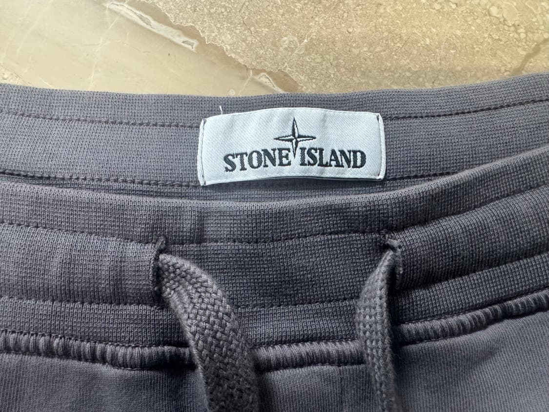 [L] 스톤아일랜드 그레이 트레이닝 반바지 상품이미지4