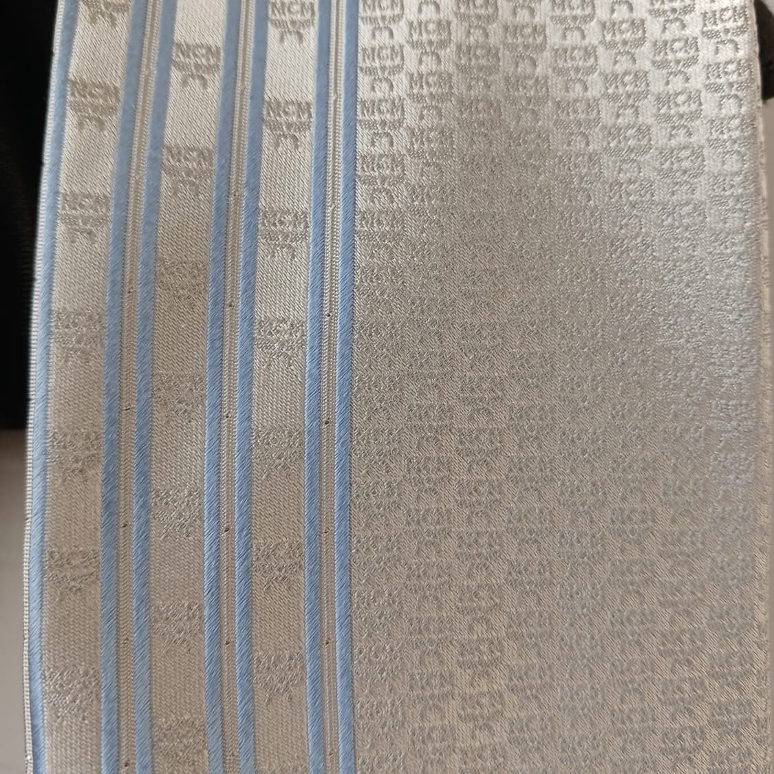 엠씨엠 실크 실버 로고 패턴 넥타이 9.3cm A+등급 A19652 상품이미지7