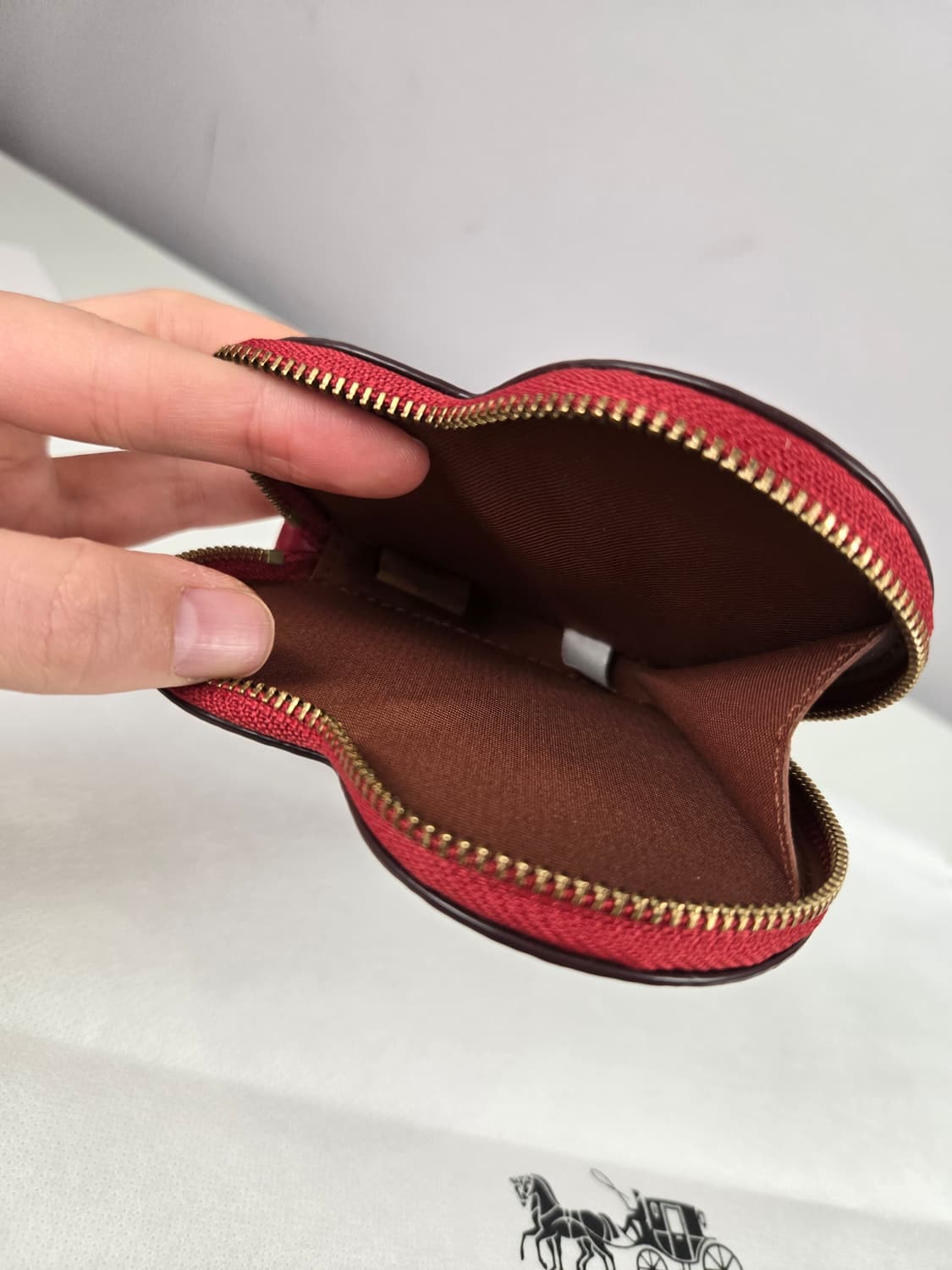 COACH 코치 시그니처 하트 지퍼 지갑 상품이미지9