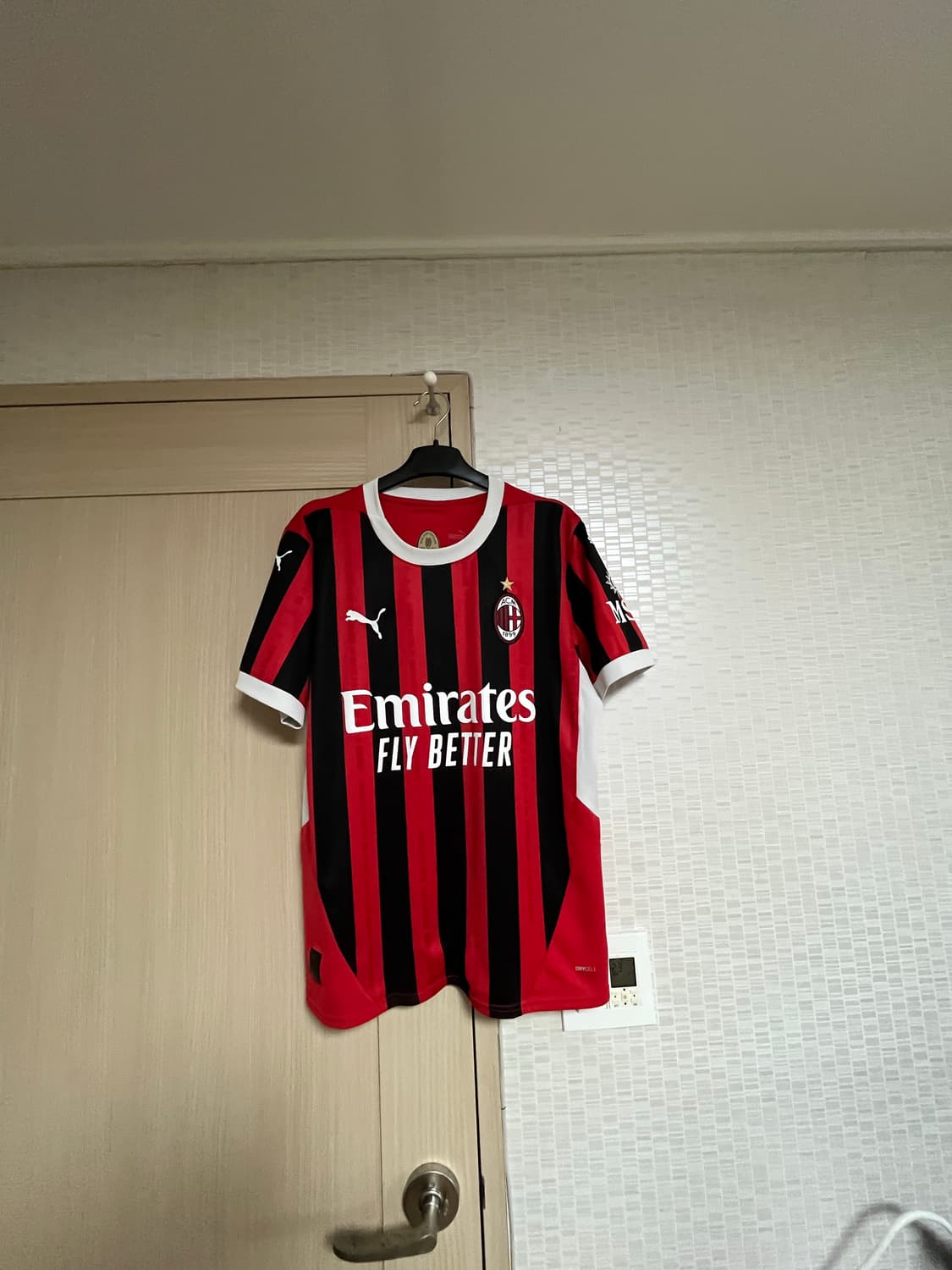 [m] ac밀란 24-25 홈 유니폼 상품이미지1