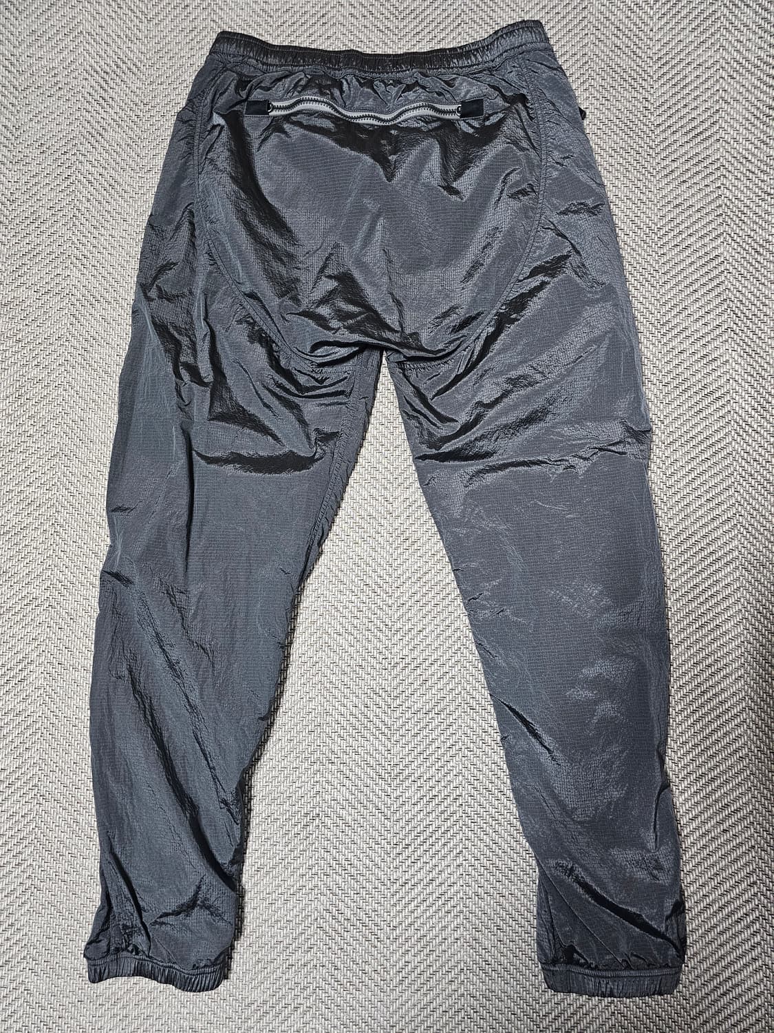 스톤아일랜드 립스탁 나일론 메탈 팬츠 상품이미지3