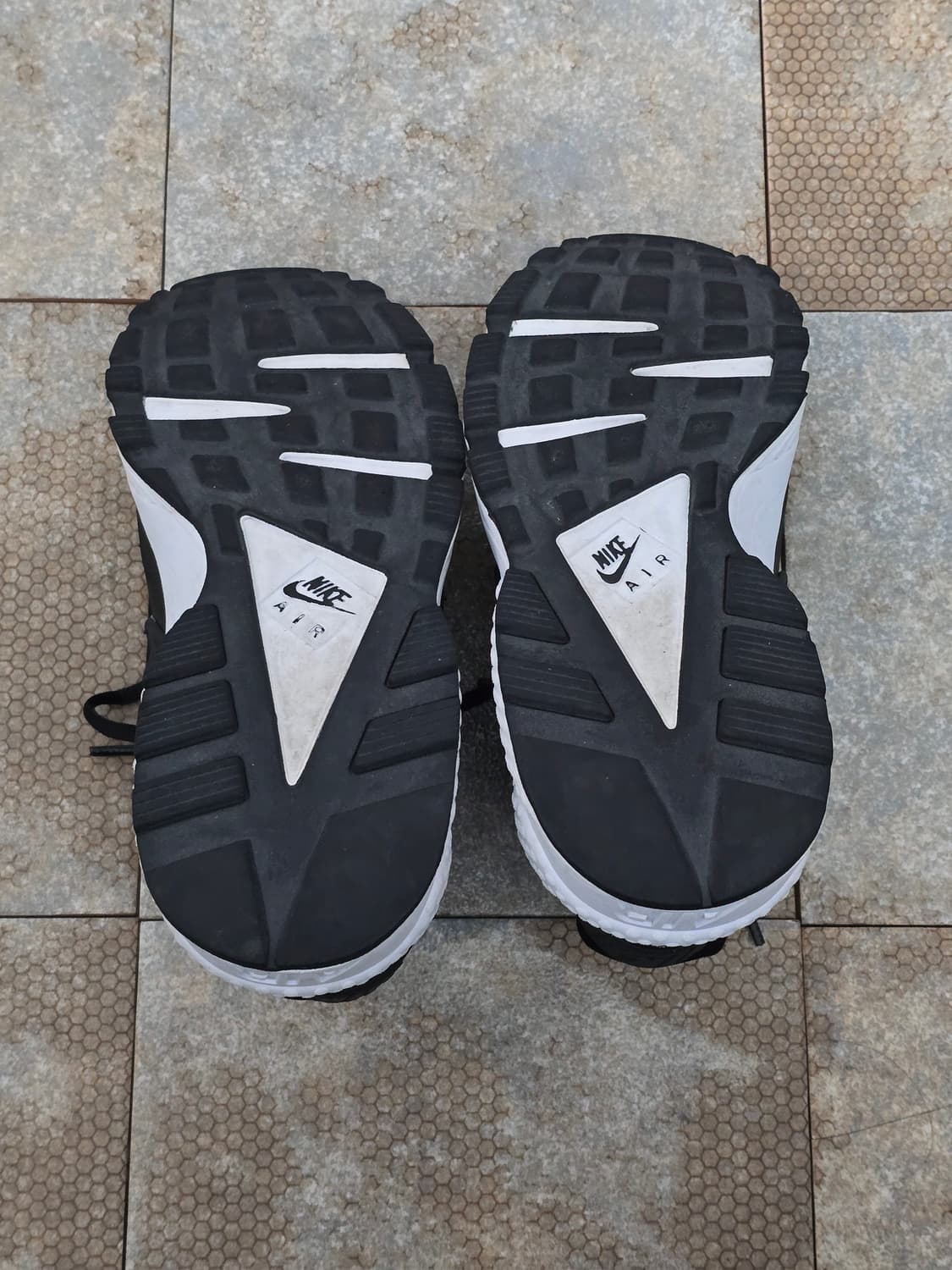 (230)나이키 에어 허라취 런 검흰 상품이미지10