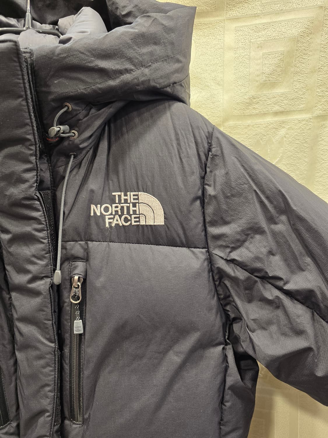 노스페이스 800 필파워 가벼운 구스다운 패딩 95 블랙 상품이미지3