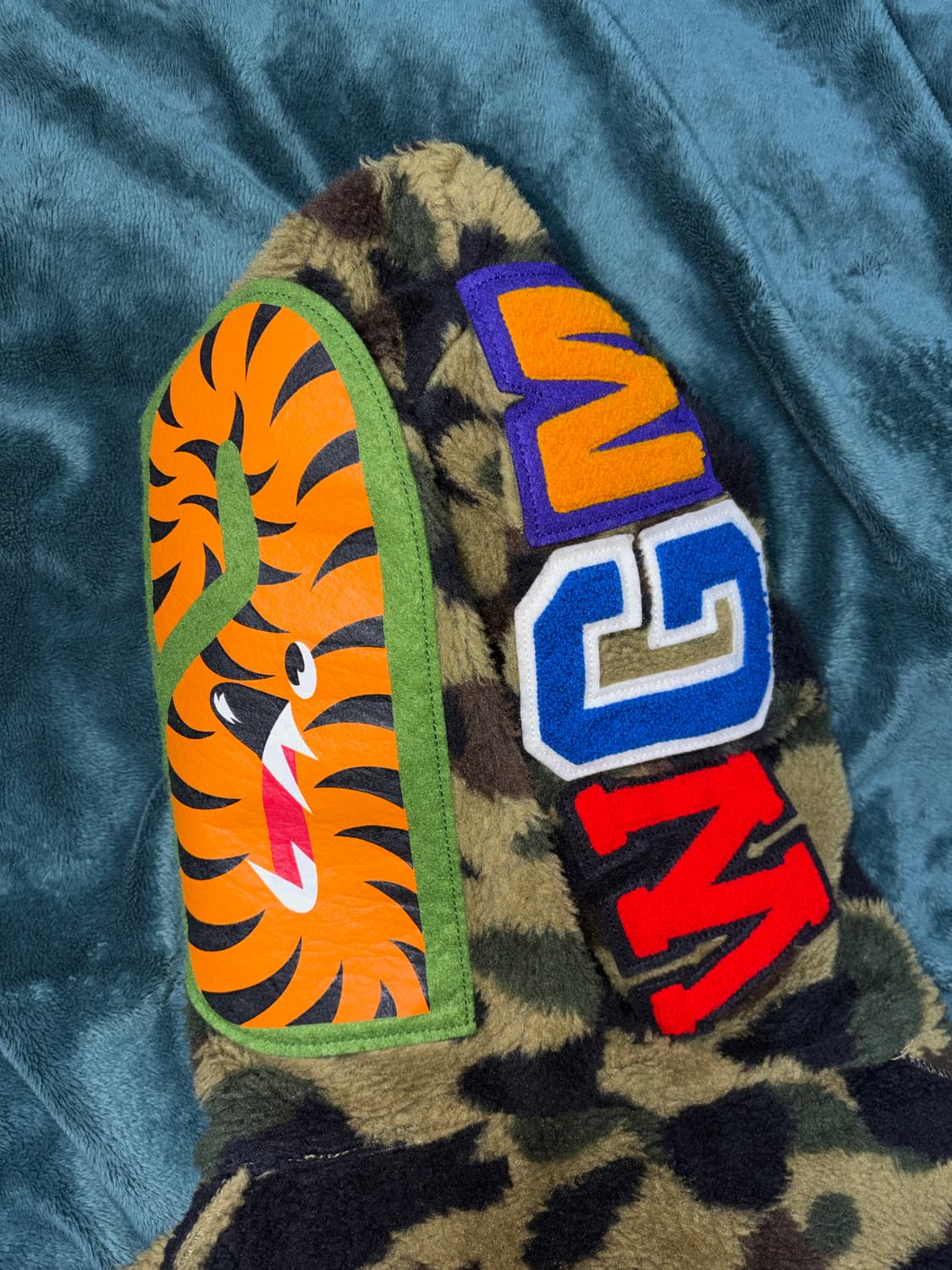 베이프 카모 녹계 보아털 샤크 후드집업 XL 상품이미지2