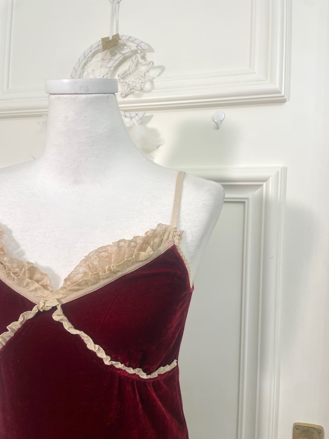 red velvet lace trim sleeveless top 상품이미지5