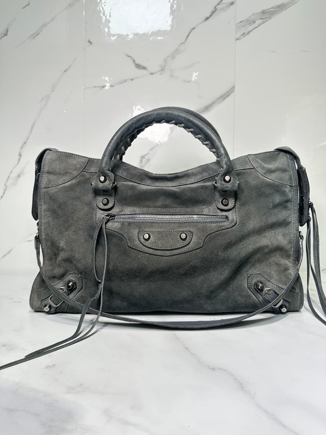 [A 정품] 발렌시아가 시티 모터백 미디움 스웨이드 그레이 상품이미지7