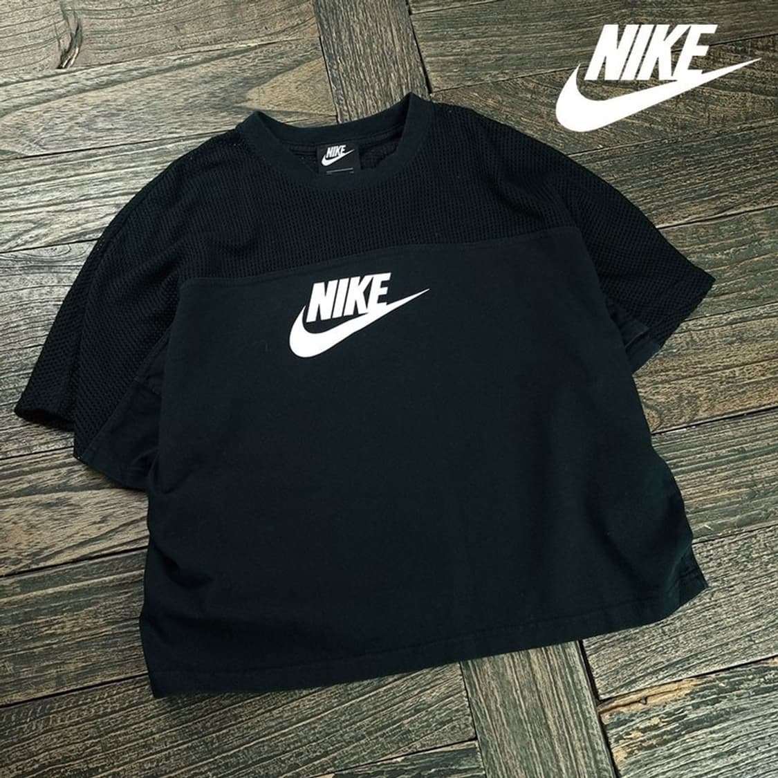 [나이키] 빅로고 프린팅 뒷판 메쉬 오버핏 반팔티 블랙 M20166 상품이미지1