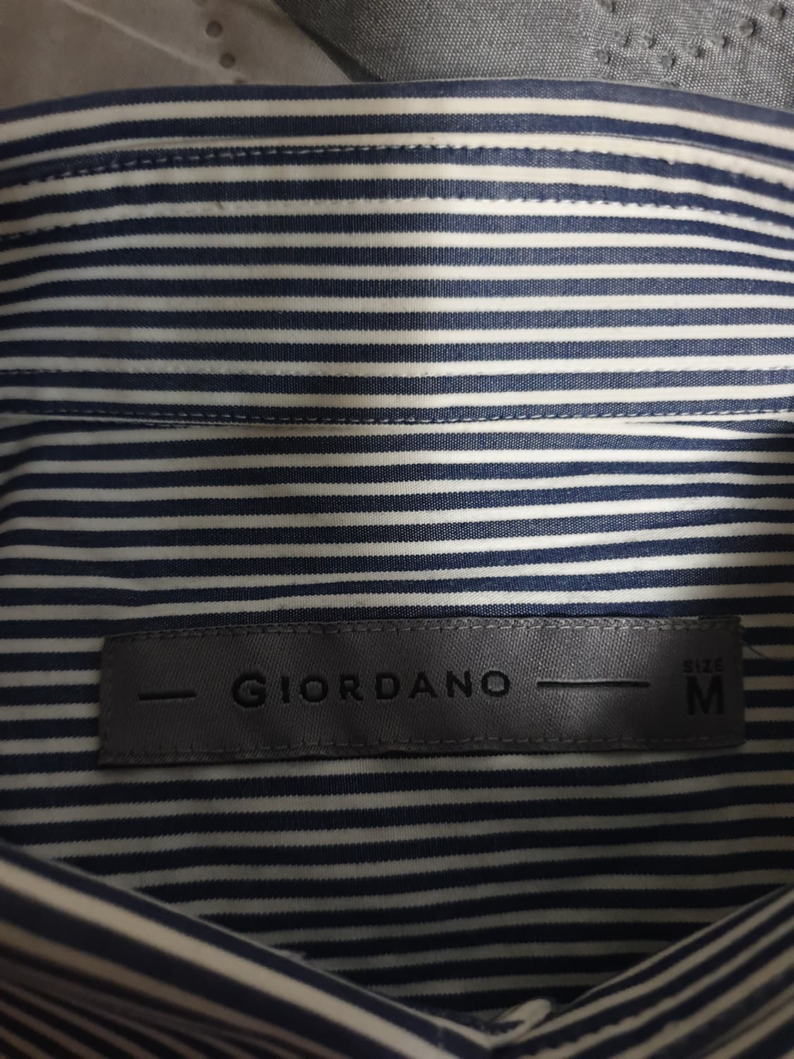 지오다노 슬림핏 스트라이프 정장용 긴팔셔츠 (M) 상품이미지3