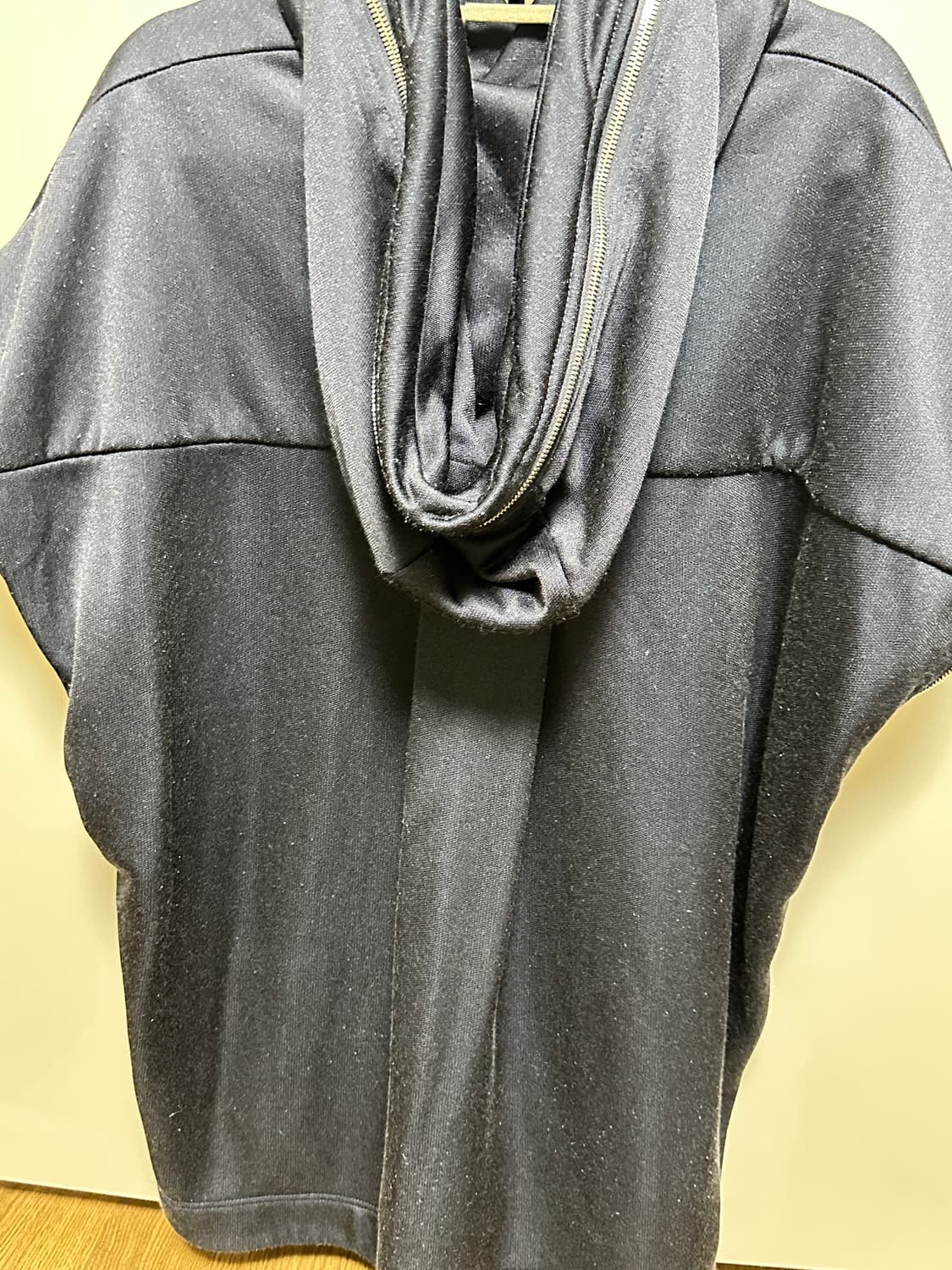 준지 슬리브리스 사이드 지퍼 후드 상품이미지2