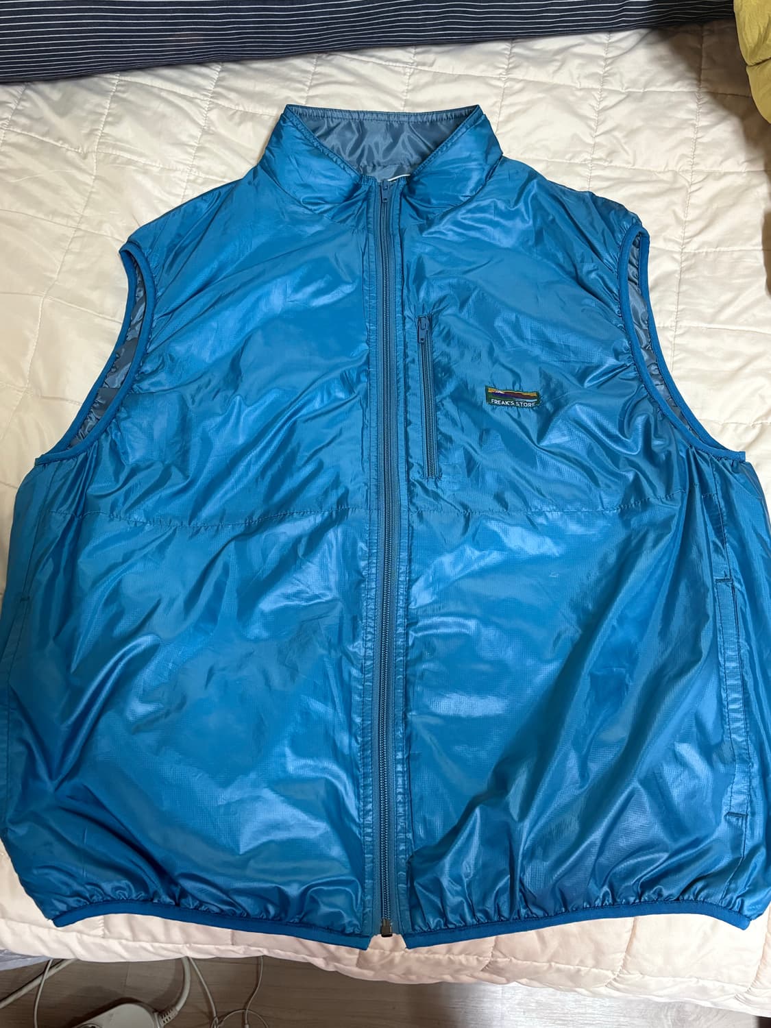 프릭스스토어 조끼 상품이미지1