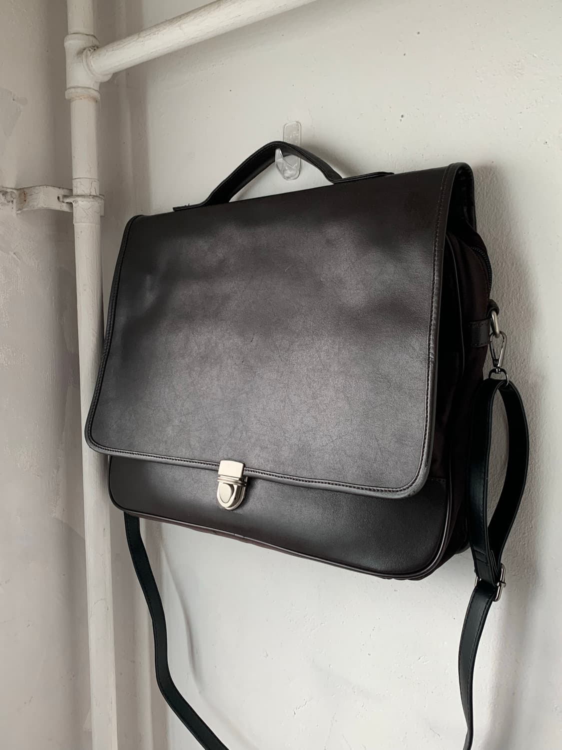 issey miyake 크로스백 다크브라운 상품이미지1