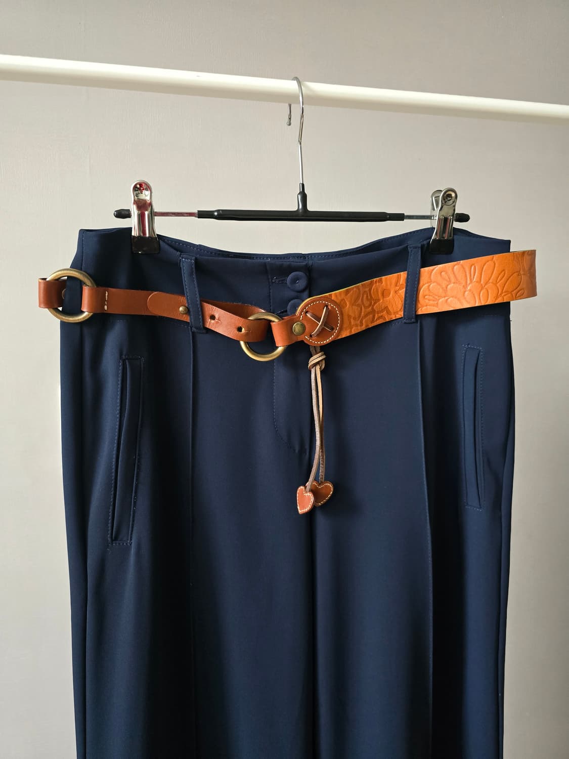 MOSCHINO Cheap and Chic 하트 디테일 레더 벨트 상품이미지1