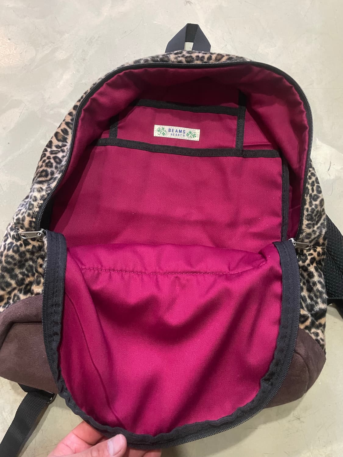 Beams heart 빔즈 레오파드 백팩 상품이미지9