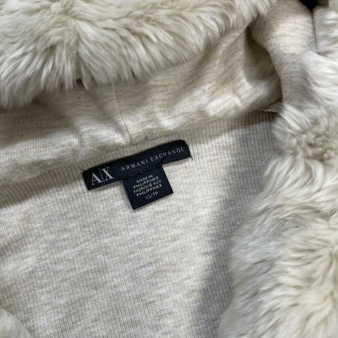 알마니 익스체인지 y2k 투웨이 퍼 후드집업 자켓 상품이미지4