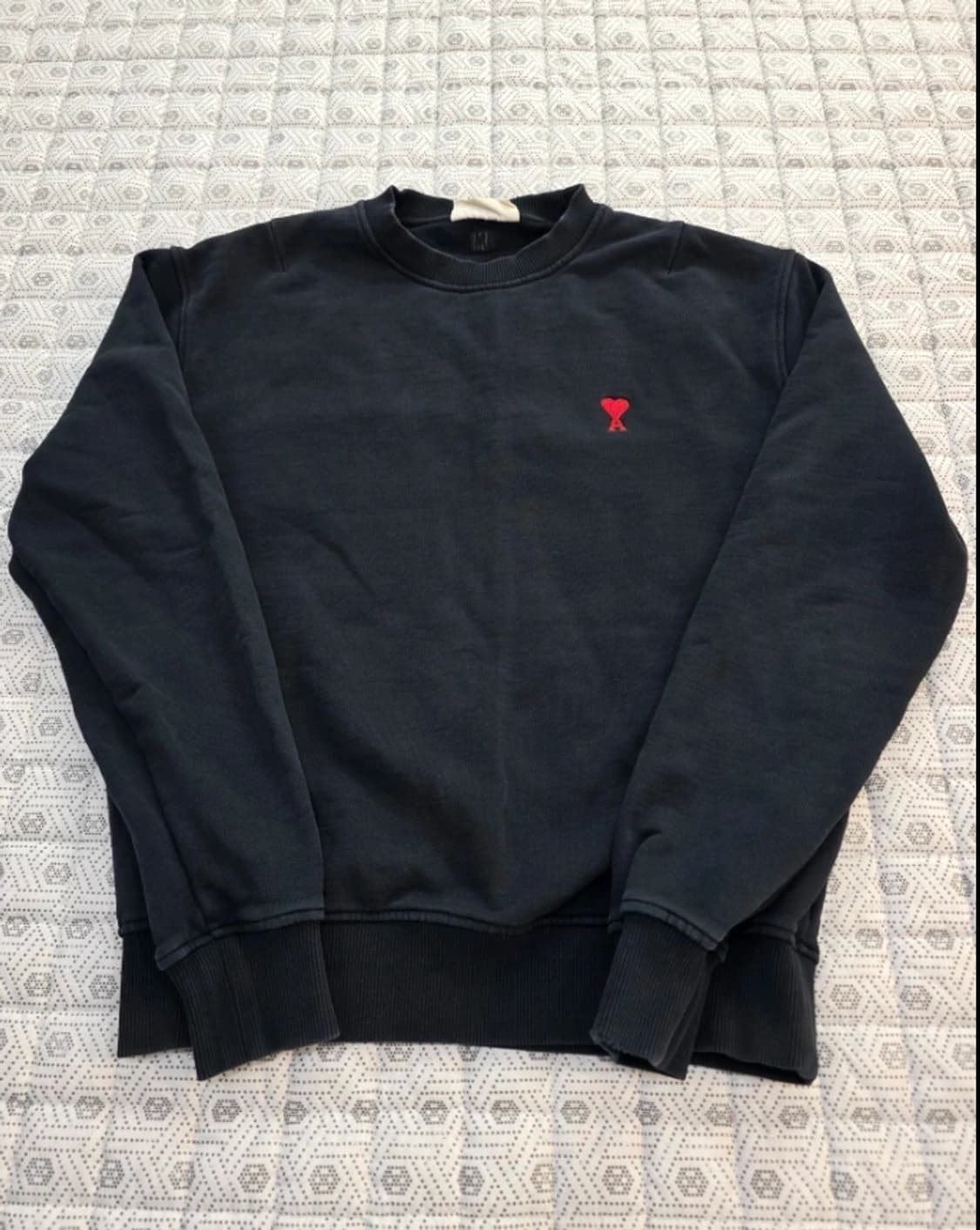 아미 AMI 블랙 하트 로고 맨투맨 95 상품이미지1