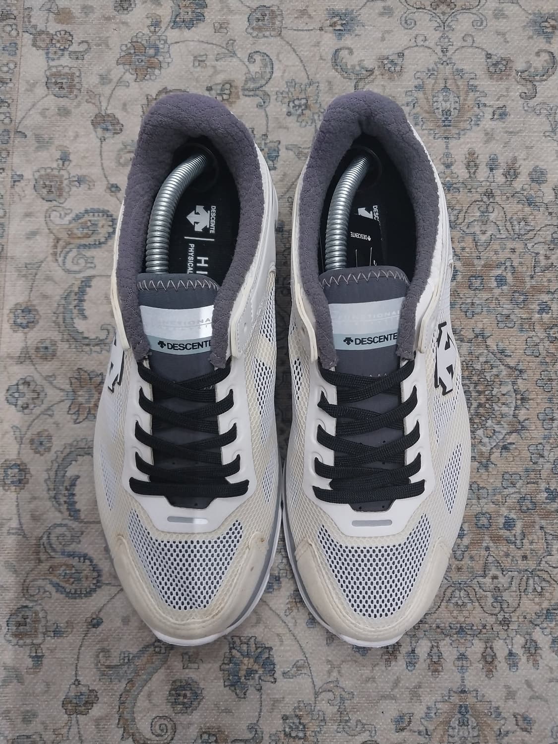 (새상품) DESCENTE 데상트 메쉬 스니커즈 235mm 상품이미지1