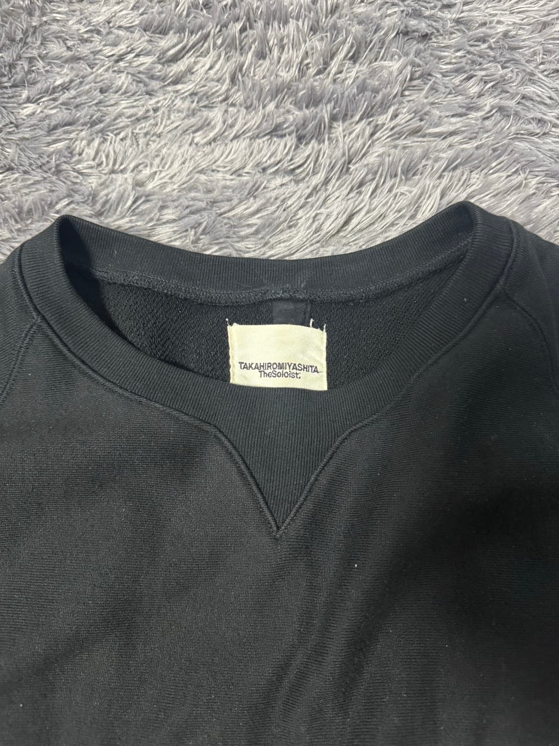 솔리이스트 절개 긴팔 상품이미지8