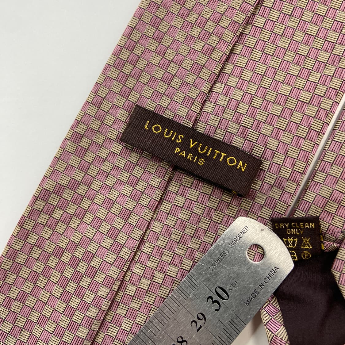 루이비통 (LOUIS VUITTON) 명품 정품 심플로고 넥타이 상품이미지8