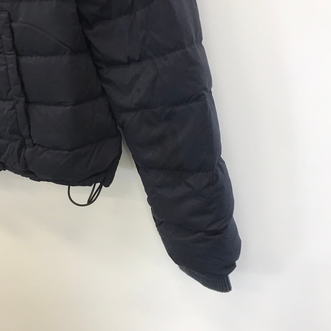 유니클로 x 띠어리 경량후드패딩 [여성M사이즈] 상품이미지3