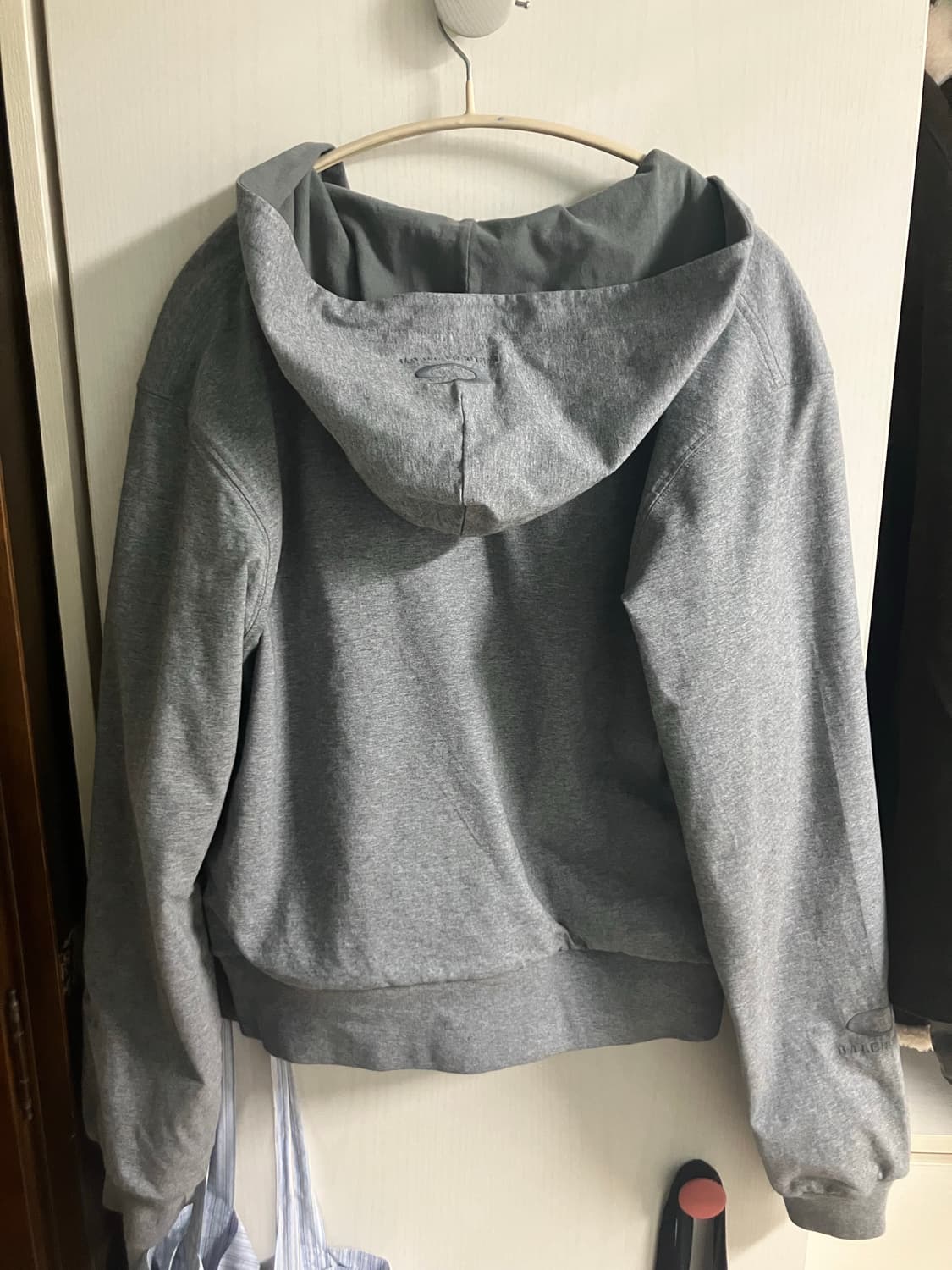 발렌시아가 리버시블 후드집업 그레이 / 카키 상품이미지2