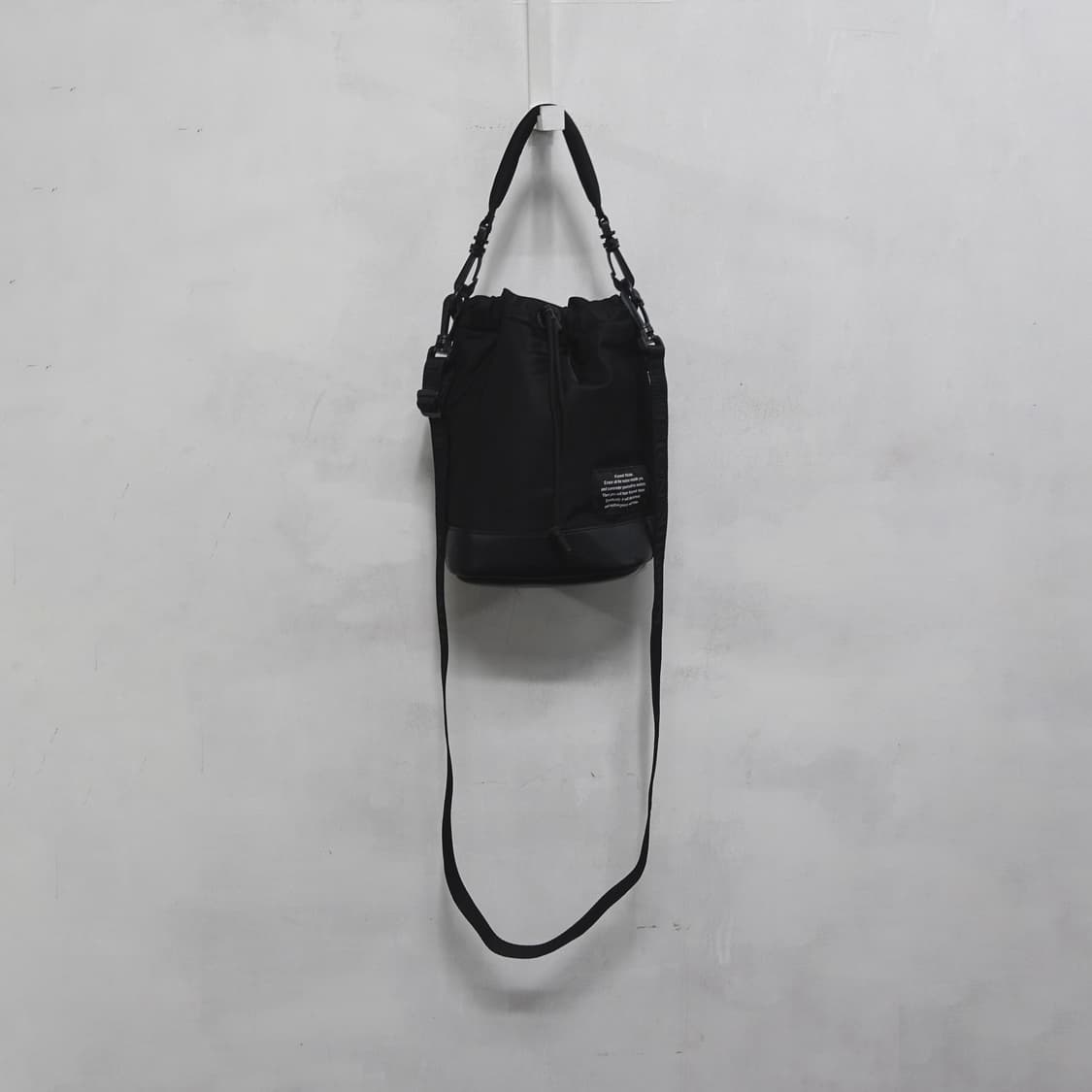 GU X UNDERCOVER GU x 언더커버 블랙 숄더백 상품이미지5