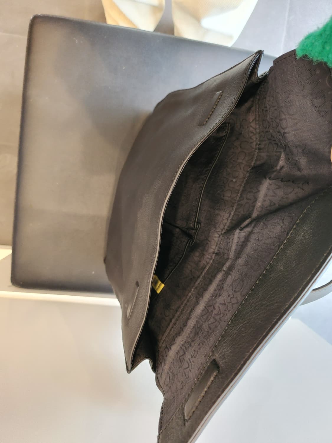 만다리나덕 플락플랩 가죽백팩(새상품급) 상품이미지5