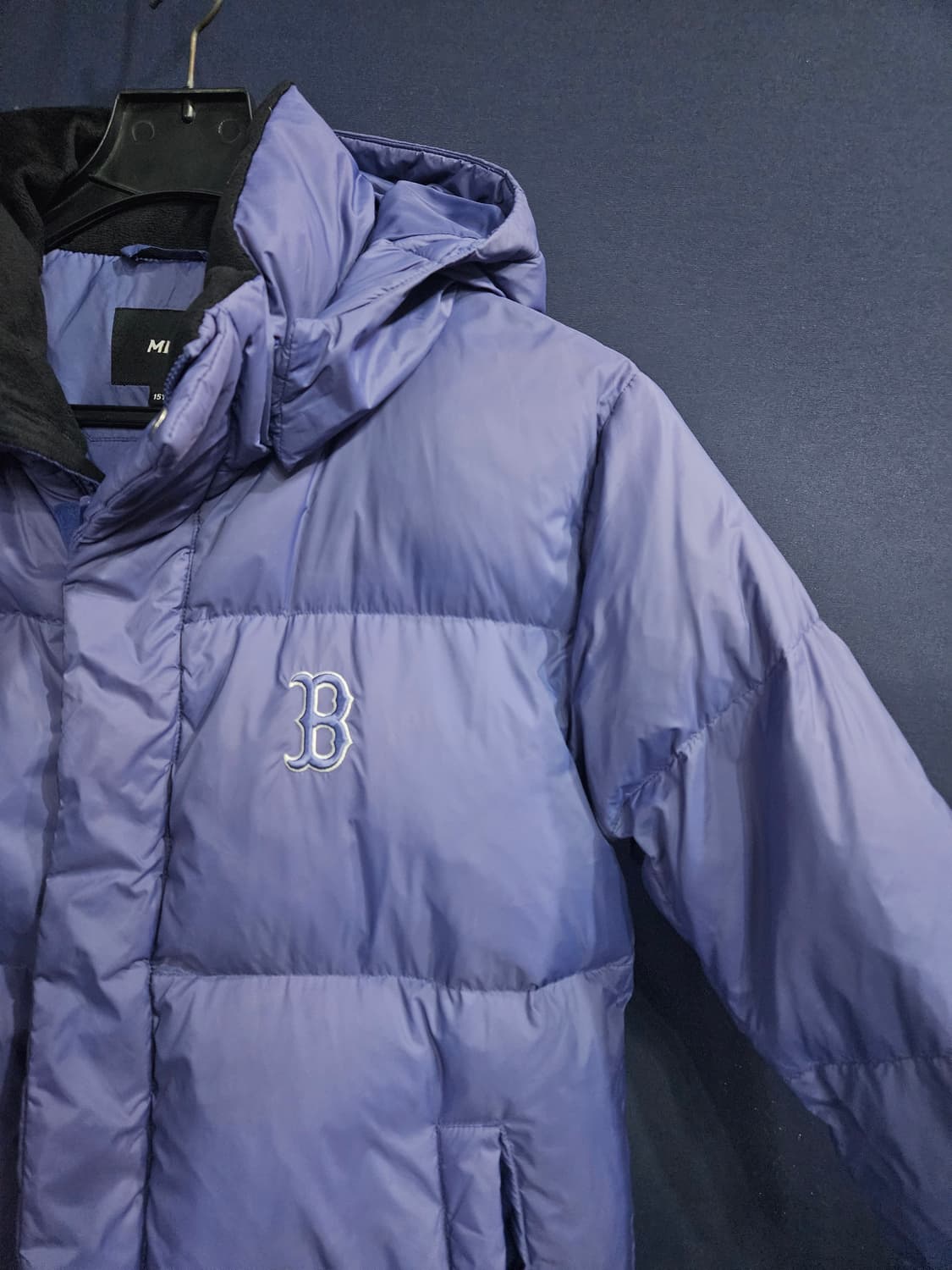 MLB 보스턴 라이트퍼플 남성 세미오버핏 90~95 구스다운 패딩  상품이미지4