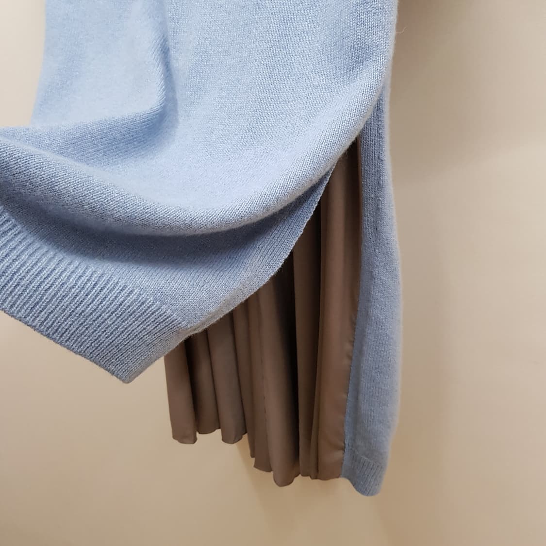 한섬 타임 캐시미어 블렌드 플리츠 레이어드 원피스 F사이즈 상품이미지4