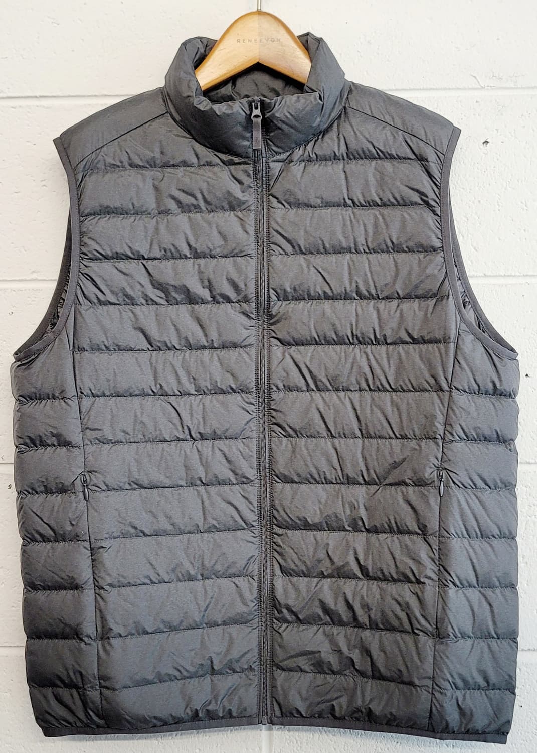 유니클로(남.여공용) 라이트다운 경량패딩베스트(조끼) 판매 상품이미지1