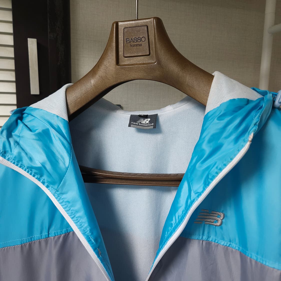 100 ) 뉴발란스 바람막이 블루/회색 후드 자켓 상품이미지4