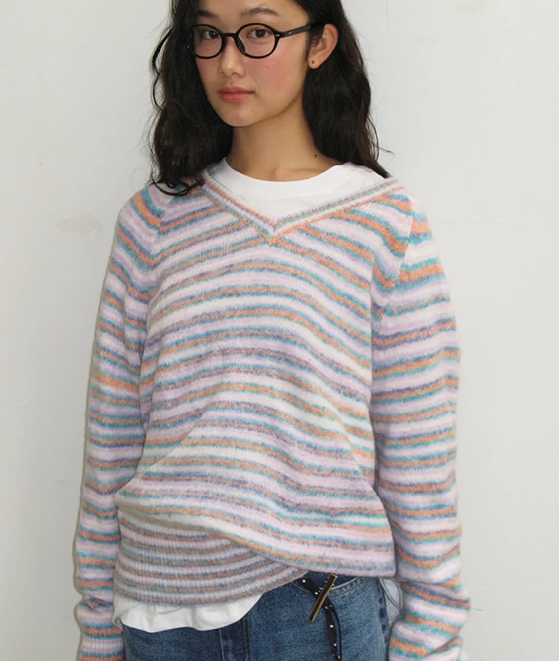 론론 소프트 스트라이프 브이넥 니트 상품이미지2